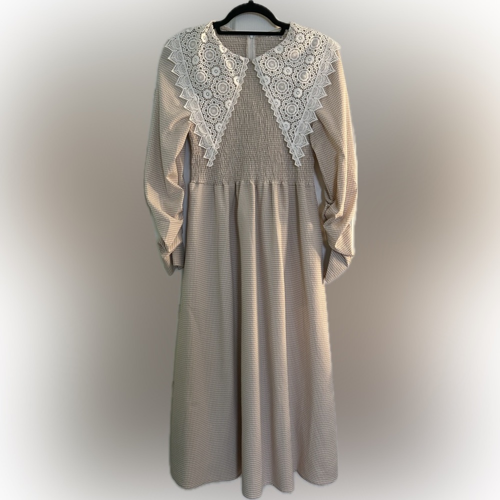 GHOSPELL Beige Gingham Lace Collar Dress Size M